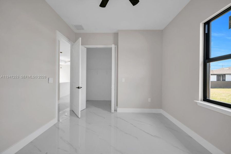 Spacious, unfurnished interior of a new home in , Lehigh Acres (Image 25).