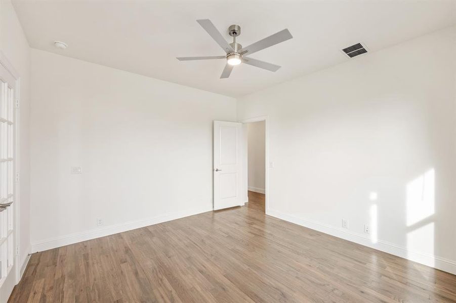Spacious, unfurnished interior of a new home in Wildflower Ranch 60-65, Fort Worth (Image 25).