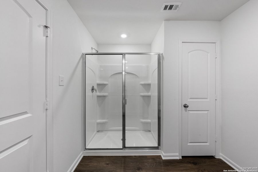 Furnished interior view inside a new home in Rosewood Estates, Lytle (Image 5).