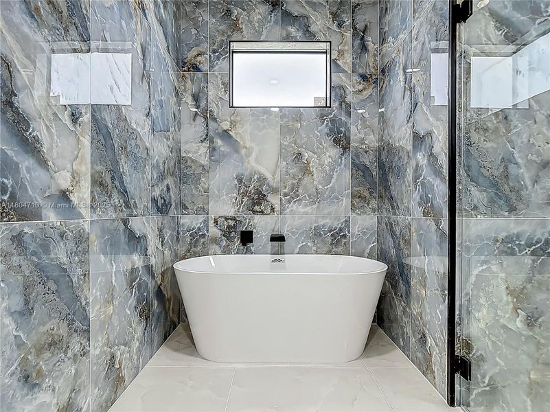 Furnished interior view inside a new home in , Cape Coral (Image 13). Furnished interior view inside a new home in , Cape Coral (Image 13).