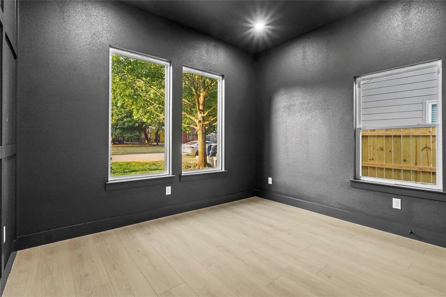 Spacious, unfurnished interior of a new home in , Dallas (Image 18).