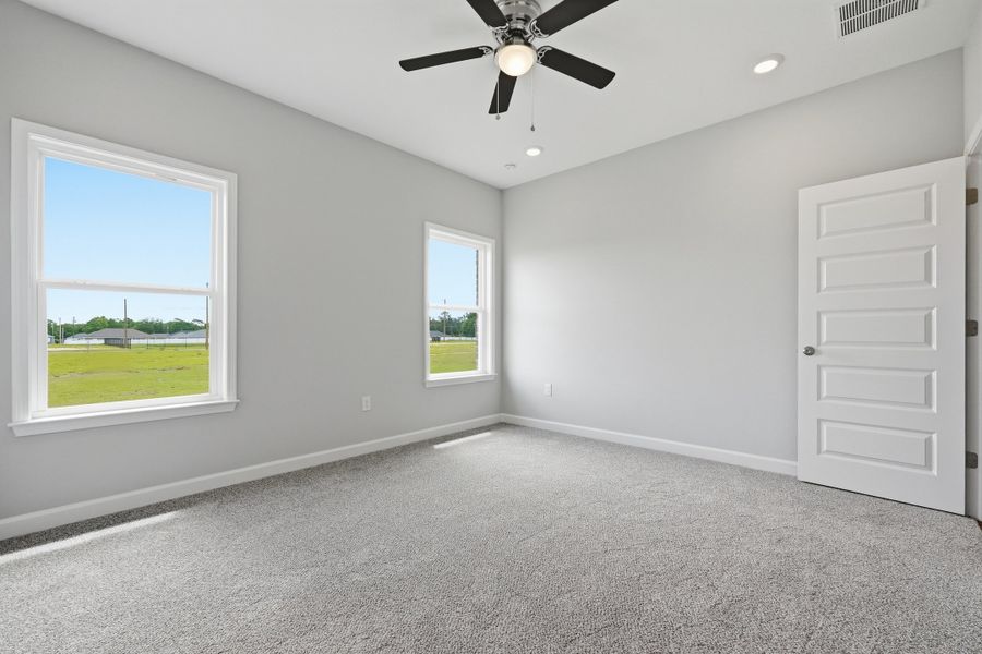 Spacious, unfurnished interior of a new home in Southern Charm, Crestview (Image 32).