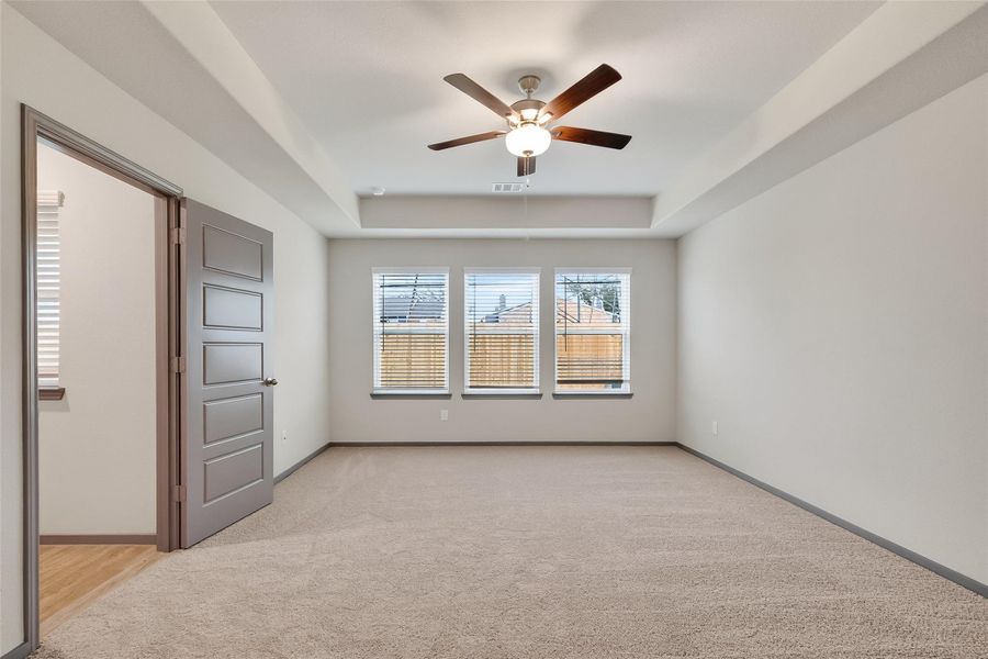 Spacious, unfurnished interior of a new home in Rollingbrook Estates, Baytown (Image 39). Spacious, unfurnished interior of a new home in Rollingbrook Estates, Baytown (Image 39).