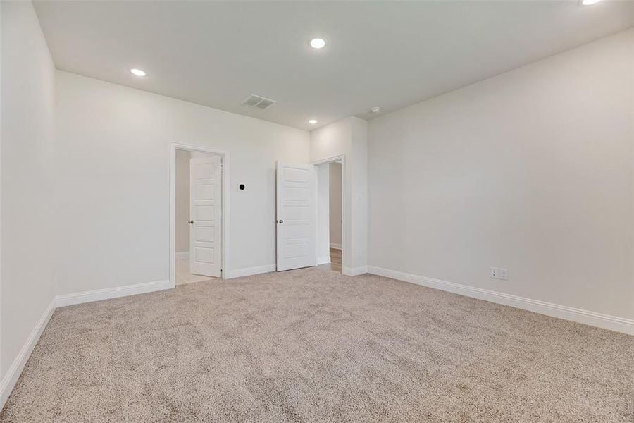 Spacious, unfurnished interior of a new home in Arbors at Legacy Hills, Celina (Image 26). Spacious, unfurnished interior of a new home in Arbors at Legacy Hills, Celina (Image 26).