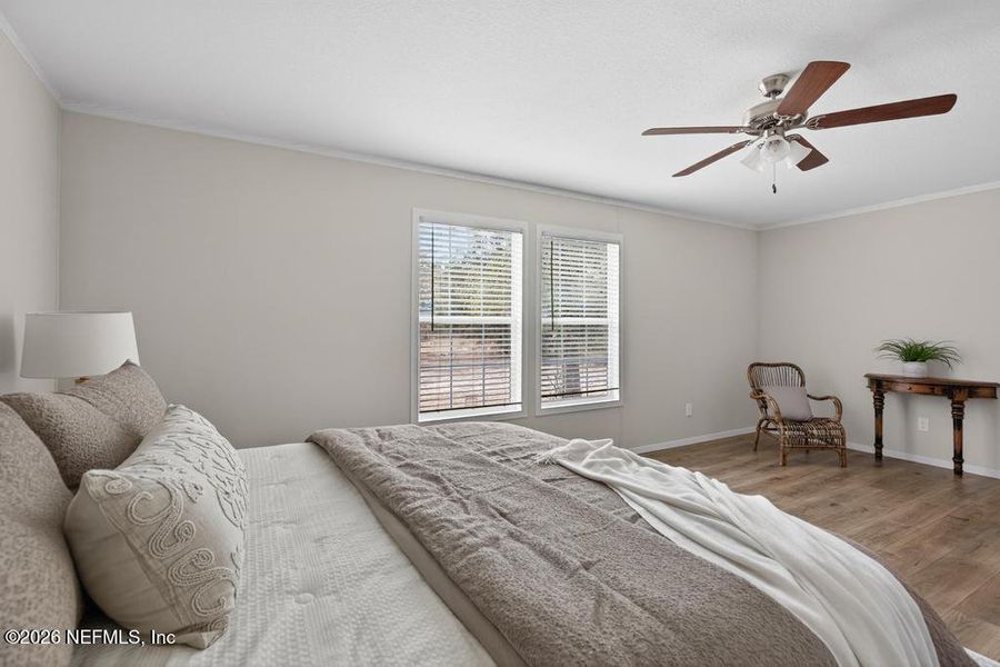 Furnished interior view inside a new home in , Middleburg (Image 39).