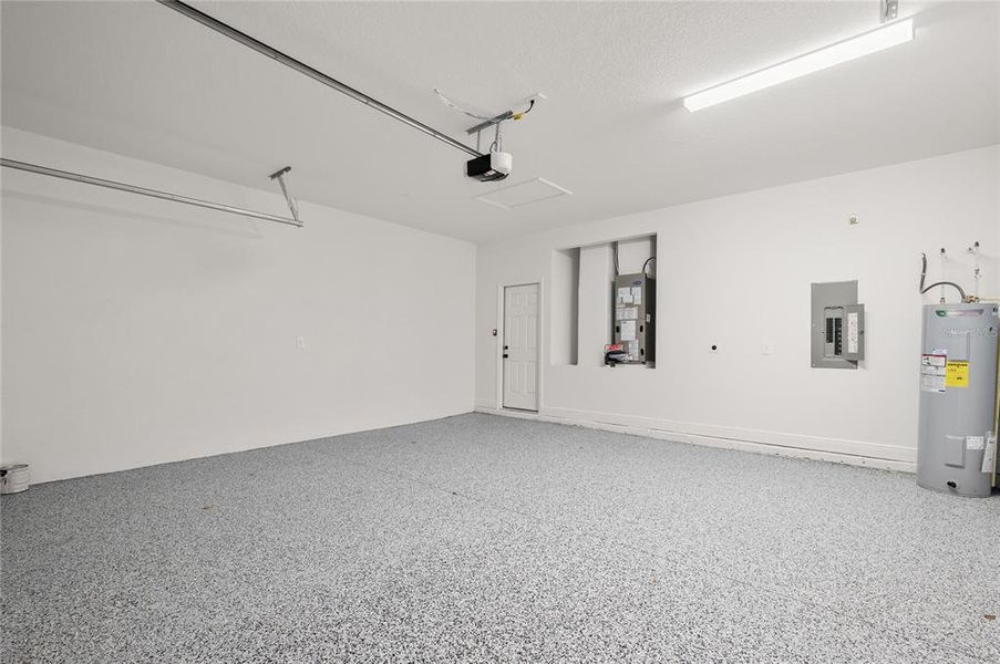 Spacious, unfurnished interior of a new home in , Orange City (Image 55).