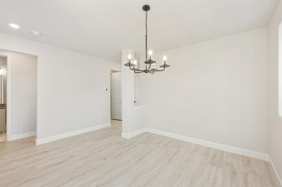 Spacious, unfurnished interior of a new home in Somerset, Venus (Image 23).