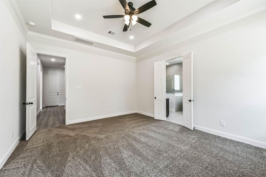 Spacious, unfurnished interior of a new home in , Baytown (Image 22).