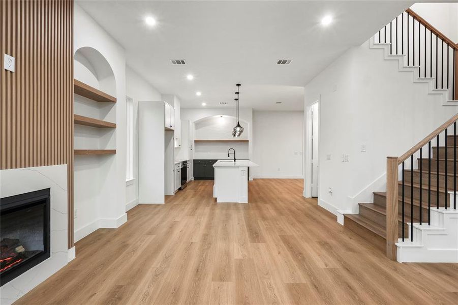 Image 20 of a home in .