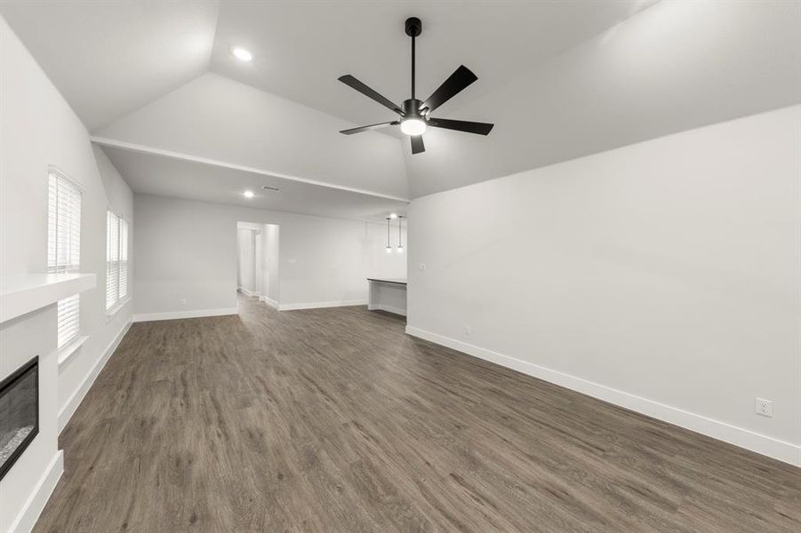 14. 1921 Sapphire - Family (3) 14. 1921 Sapphire - Family (3)