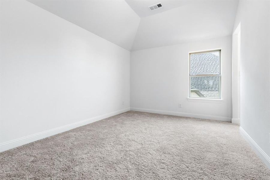 Spacious, unfurnished interior of a new home in Sandbrock Ranch, Aubrey (Image 36).