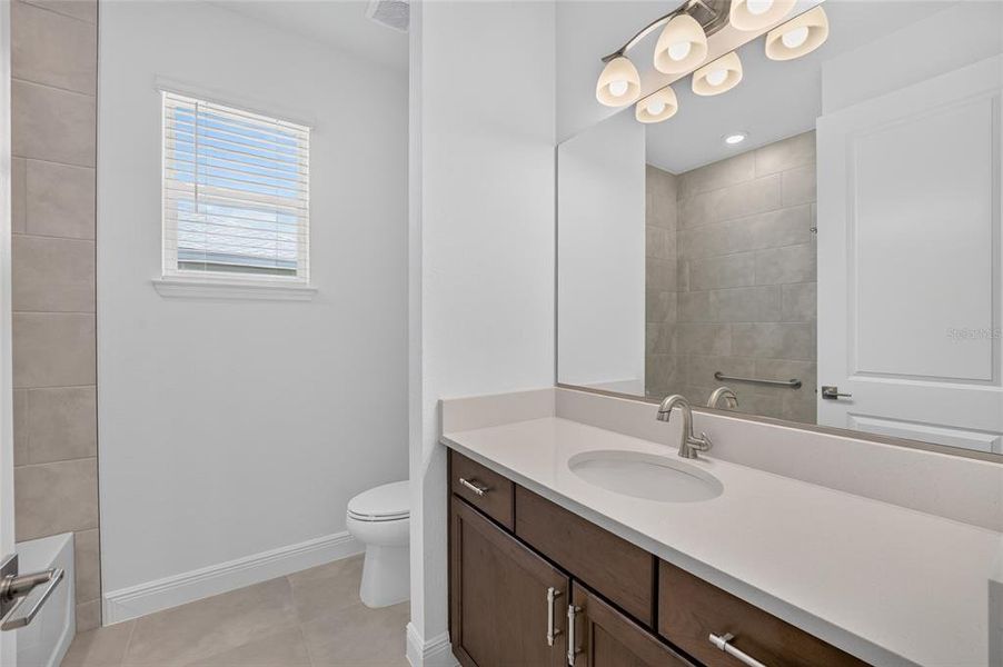 Furnished interior view inside a new home in , Ocala (Image 7).