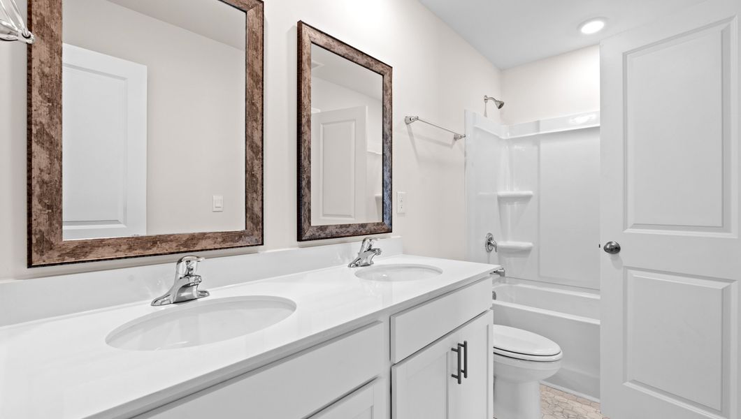 Furnished interior view inside a new home in Hunters Ridge, Woodruff (Image 11).