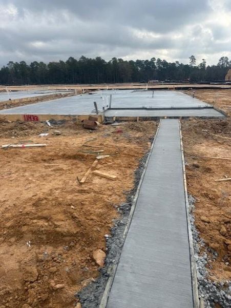 Every foundation at DWH is engineered and it’s inspected three times! We do not do “batch” testing. Rest easy knowing your foundation comes with a 10 year warranty. Every foundation at DWH is engineered and it’s inspected three times! We do not do “batch” testing. Rest easy knowing your foundation comes with a 10 year warranty.