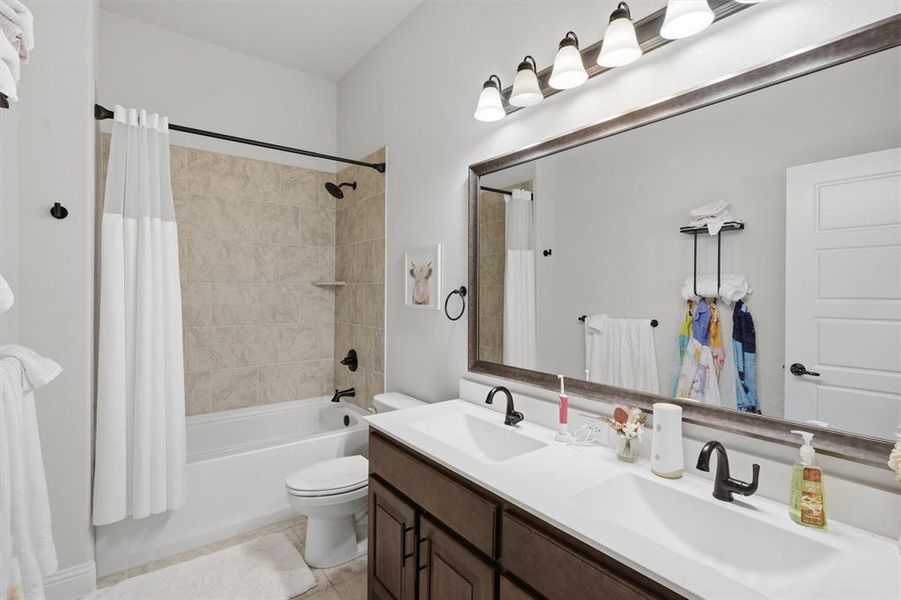 Furnished interior view inside a new home in Abe's Landing, Granbury (Image 11).
