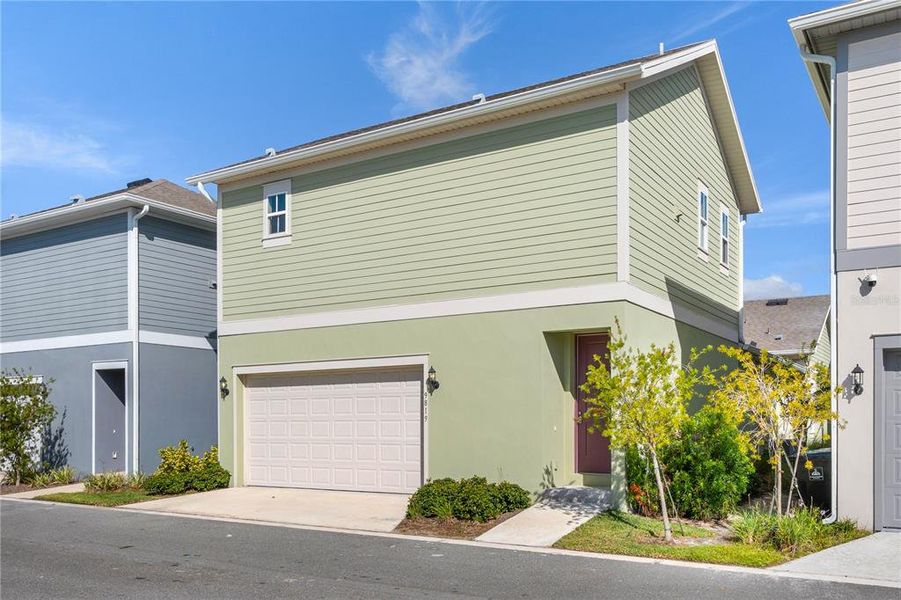 Exterior details and patio area of a home in Summerdale Park at Lake Nona, Orlando (Image 17).