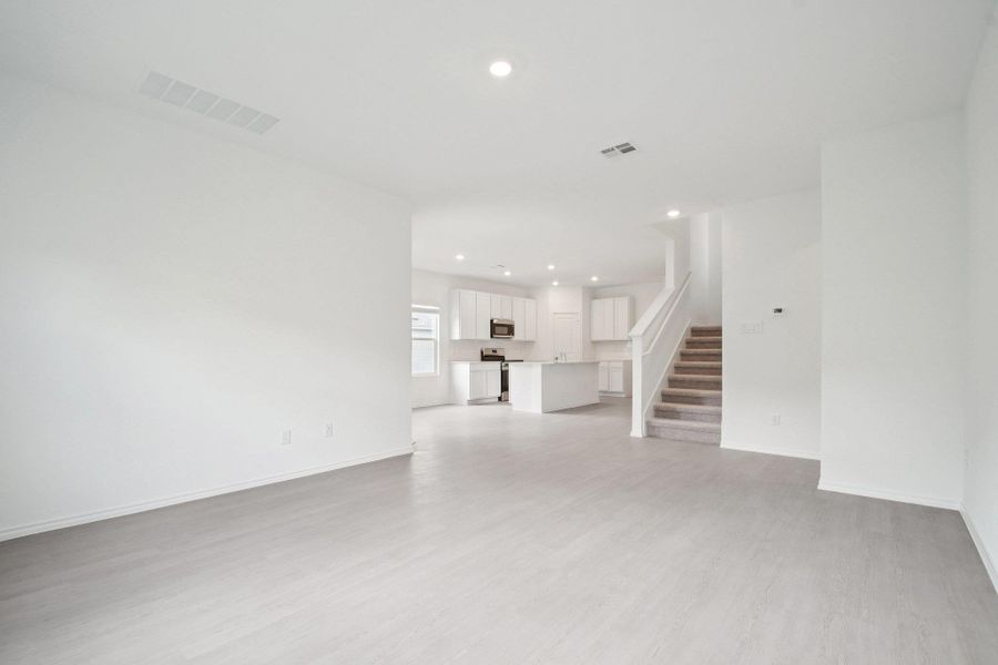 Spacious, unfurnished interior of a new home in Clayton Ranch, Copperas Cove (Image 23).