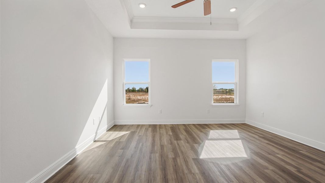 Spacious, unfurnished interior of a new home in Owl's Head Farms, Freeport (Image 19).