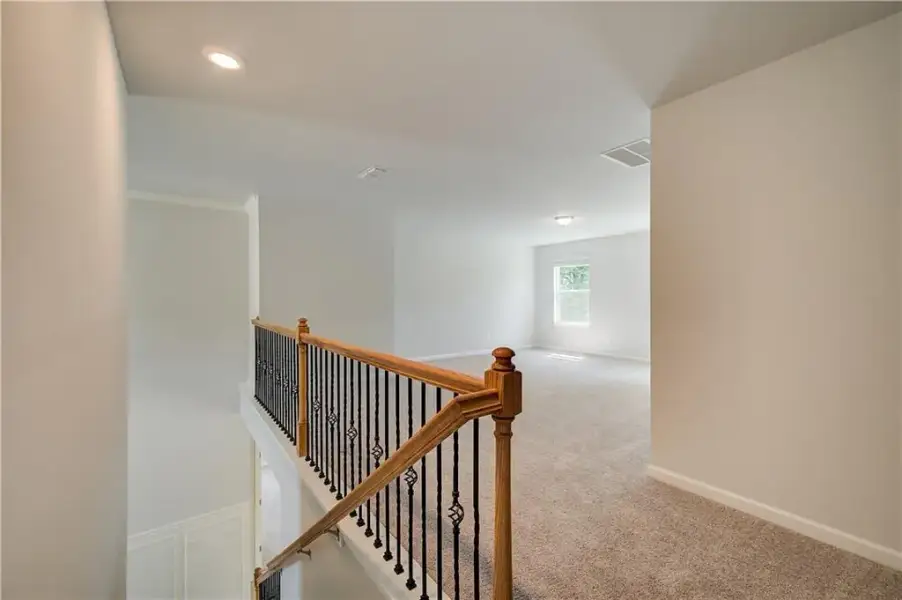 Spacious, unfurnished interior of a new home in Grandview at Millers Mill, Stockbridge (Image 27).