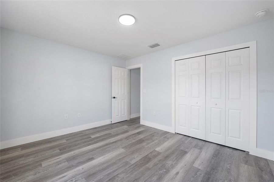 Spacious, unfurnished interior of a new home in , Dunnellon (Image 38).