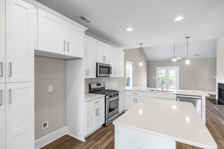 Representative furnished interior of a home built from the Rivermist by Caviness & Cates Communities in Maggie Way, Wendell (Image 211).