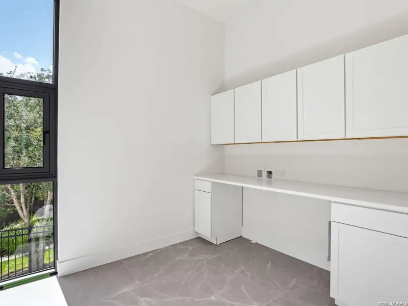 Image 71 of a home in .