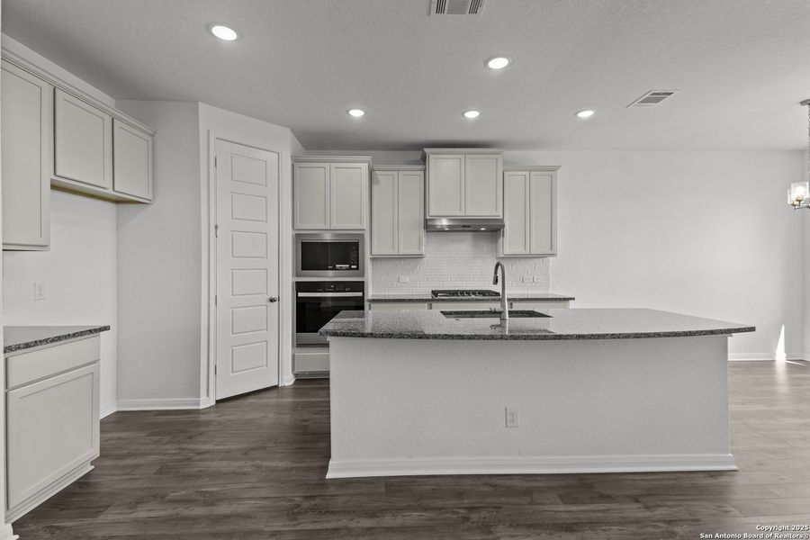 Furnished interior view inside a new home in Stillwater Ranch, San Antonio (Image 7). Furnished interior view inside a new home in Stillwater Ranch, San Antonio (Image 7).