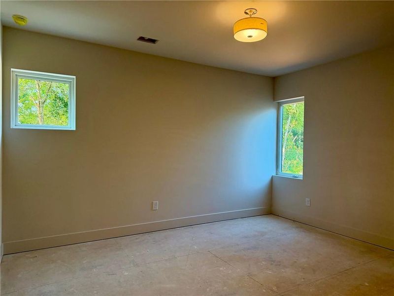 Spacious, unfurnished interior of a new home in Aster, Roswell (Image 22).
