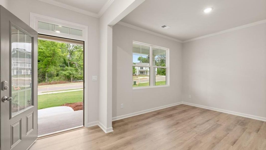 Spacious, unfurnished interior of a new home in Fairhaven, Lithia Springs (Image 25).