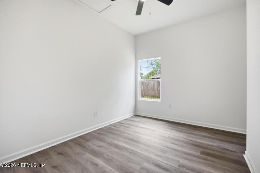 Spacious, unfurnished interior of a new home in , Jacksonville (Image 12).