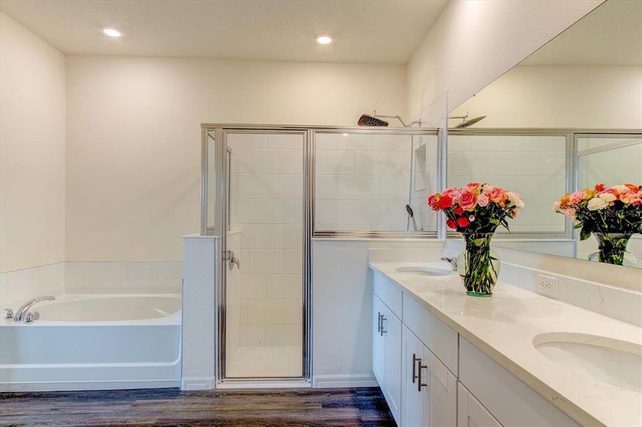 Furnished interior view inside a new home in Archers Mill, Ormond Beach (Image 10).