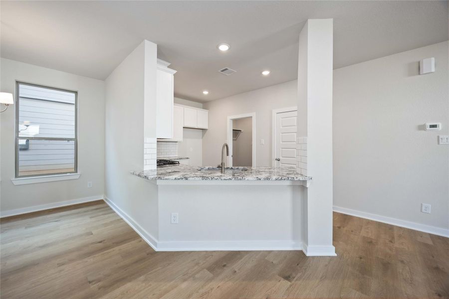 Furnished interior view inside a new home in Magnolia Springs, Montgomery (Image 8).