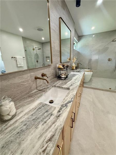 Furnished interior view inside a new home in , Dunwoody (Image 38).