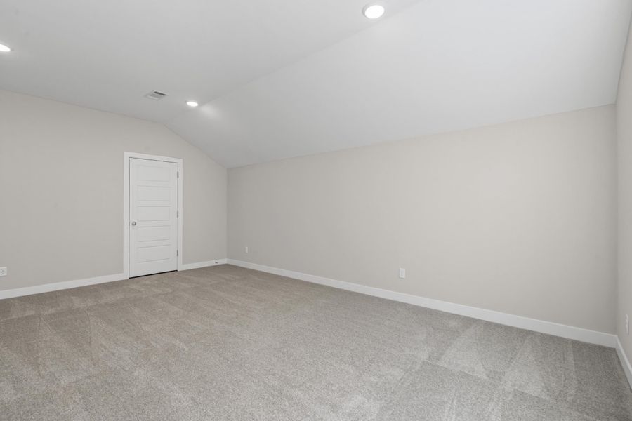 Spacious, unfurnished interior of a new home in Lockwood, Collierville (Image 26).