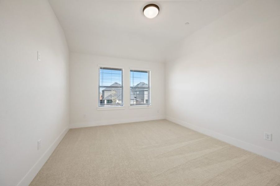 Spacious, unfurnished interior of a new home in Trinity Falls, McKinney (Image 32).