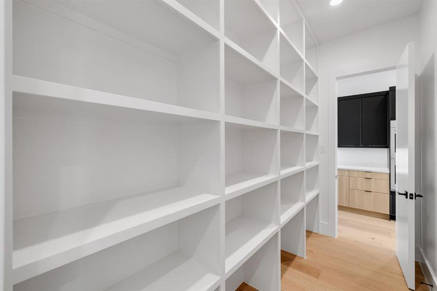 Furnished interior view inside a new home in , Farmers Branch (Image 9).