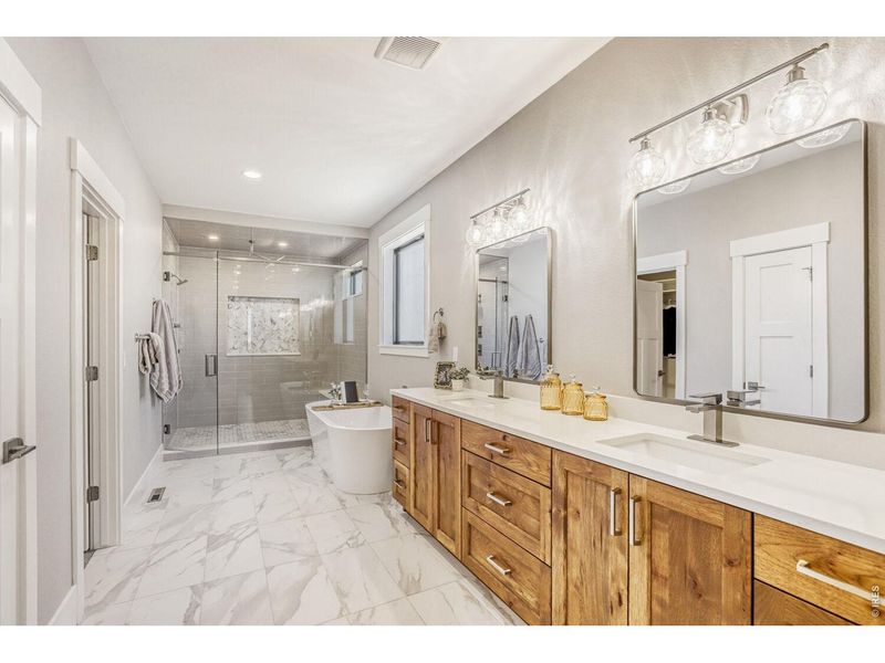 Furnished interior view inside a new home in , Berthoud (Image 38).