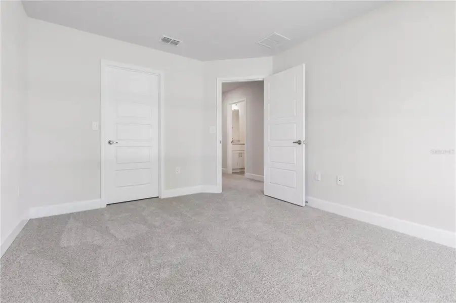 Spacious, unfurnished interior of a new home in Palm Coast, Palm Coast (Image 33).