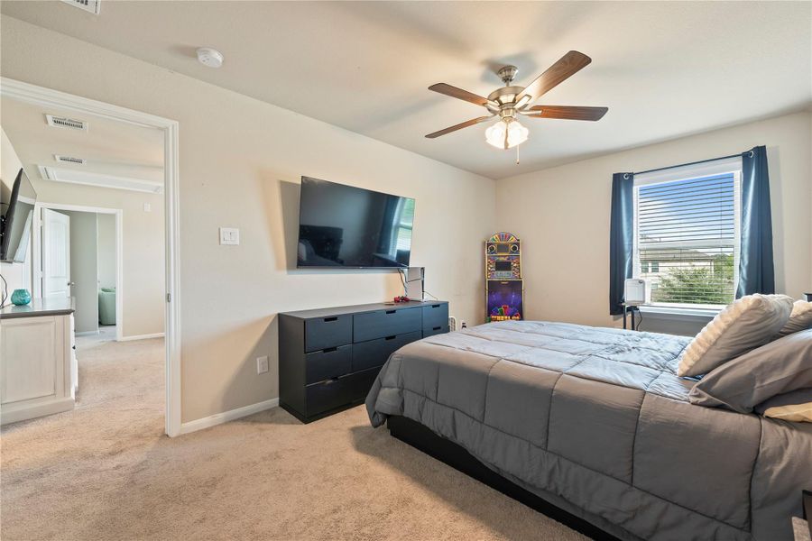 Furnished interior view inside a new home in , Pasadena (Image 25).