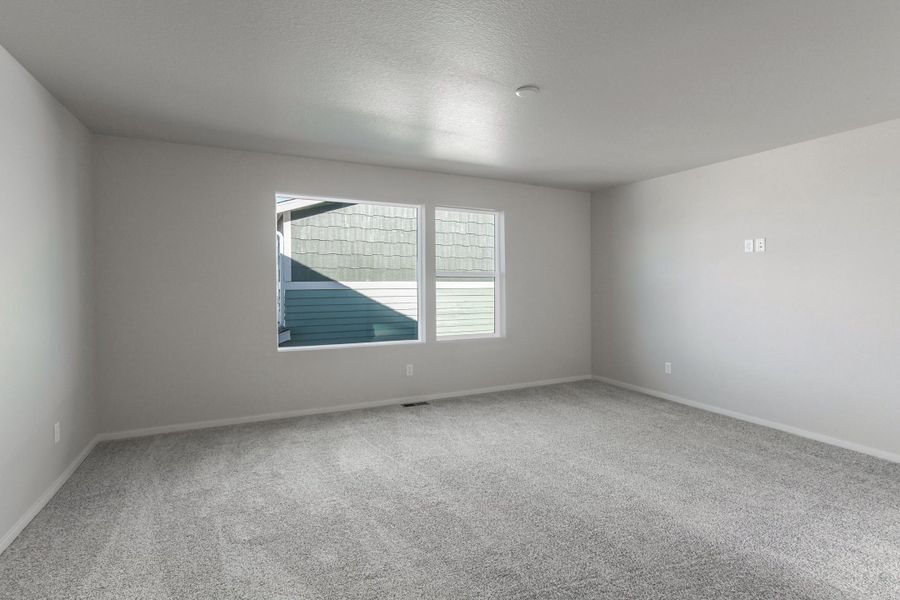 Spacious, unfurnished interior of a new home in Trailside, Timnath (Image 23).
