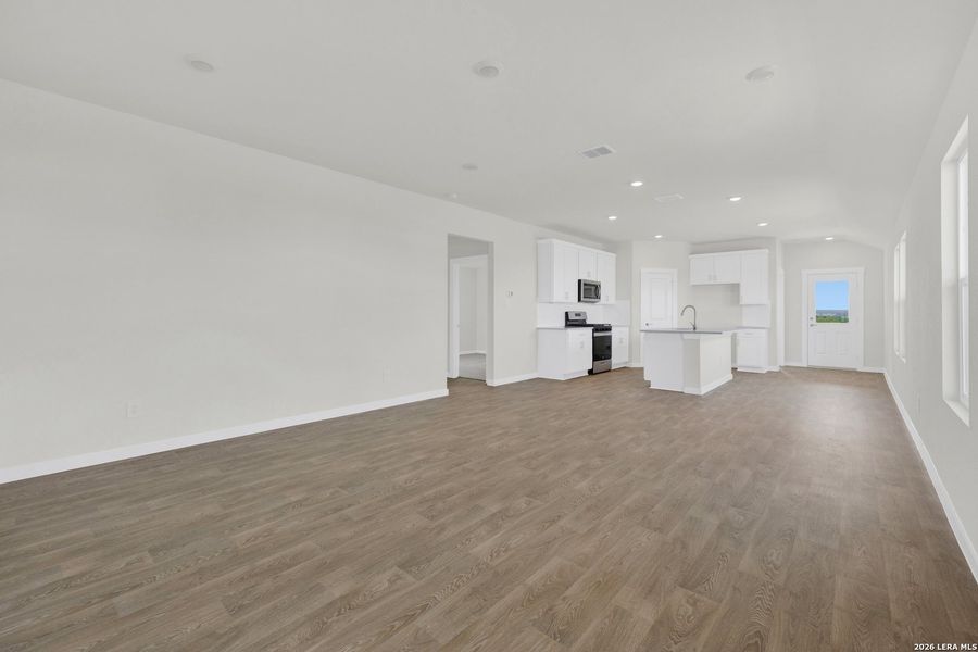 Spacious, unfurnished interior of a new home in Mayfair, New Braunfels (Image 13). Spacious, unfurnished interior of a new home in Mayfair, New Braunfels (Image 13).