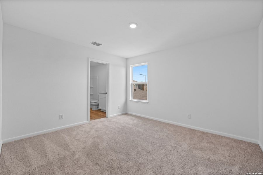 Spacious, unfurnished interior of a new home in Preserve at Medina, Von Ormy (Image 11).