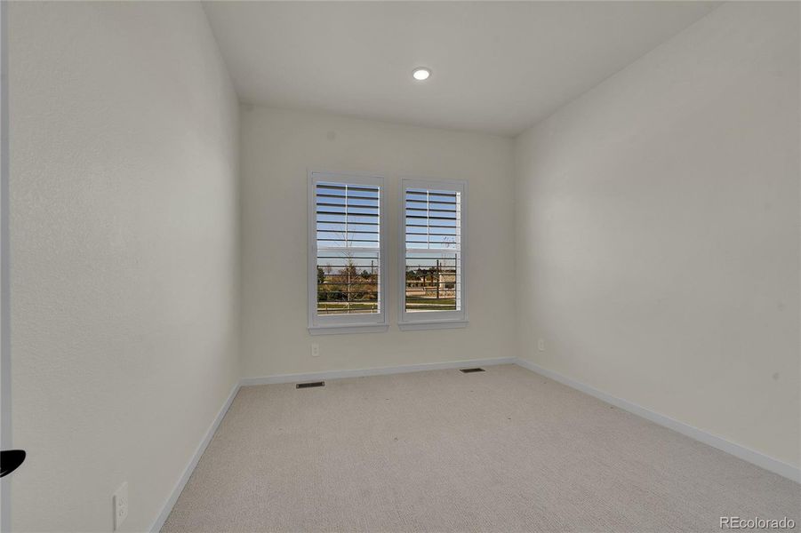 Spacious, unfurnished interior of a new home in Hilltop at Inspiration, Aurora (Image 30). Spacious, unfurnished interior of a new home in Hilltop at Inspiration, Aurora (Image 30).