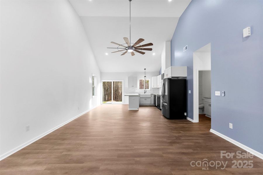 Spacious, unfurnished interior of a new home in , Shelby (Image 28).