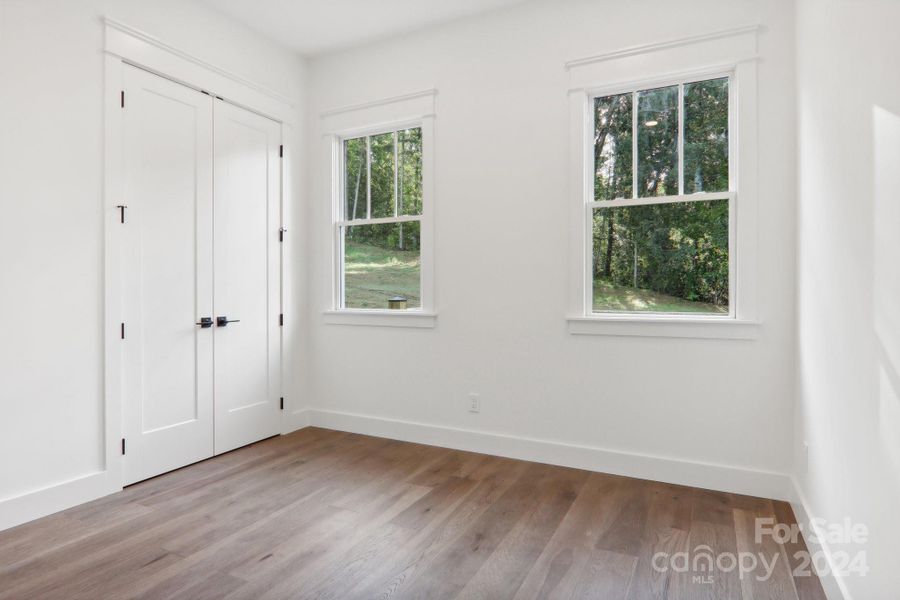 Spacious, unfurnished interior of a new home in , Hendersonville (Image 12).