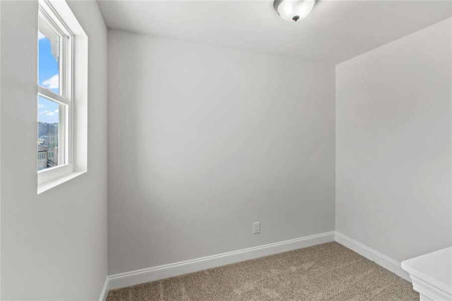 Spacious, unfurnished interior of a new home in , Alto (Image 14).