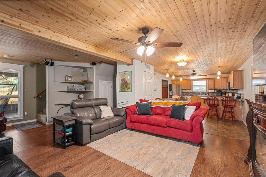Furnished interior view inside a new home in , Gun Barrel City (Image 8).