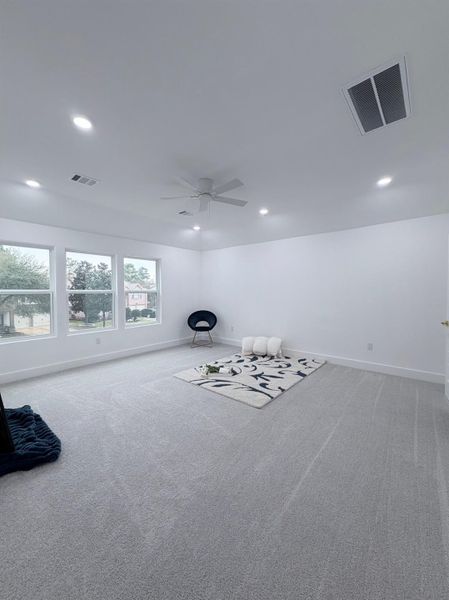 Spacious, unfurnished interior of a new home in , Houston (Image 19).