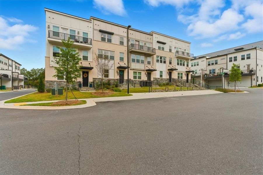 Image 46 of a home in Towns At Peachtree Corners.