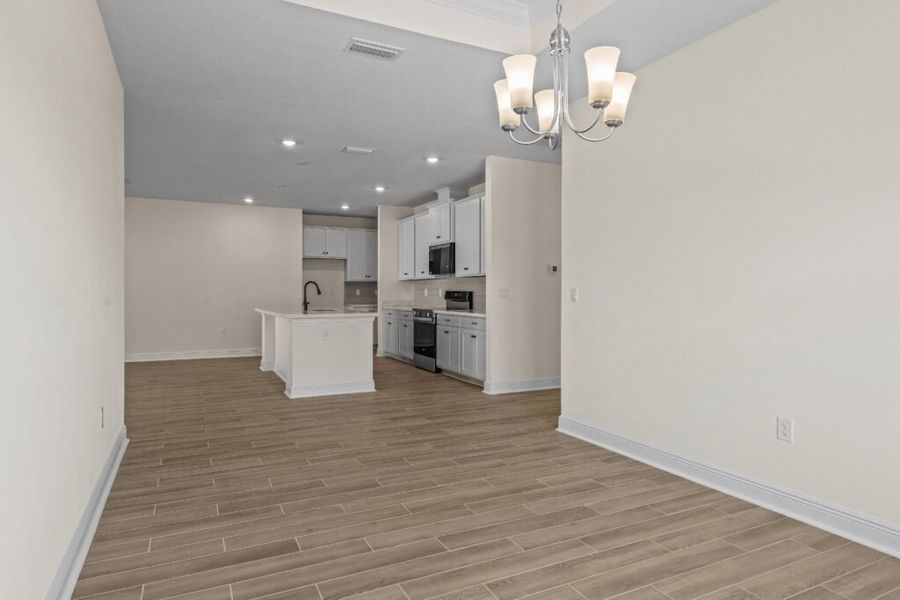 Spacious, unfurnished interior of a new home in Natureview, Freeport (Image 35).